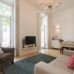 Casa Largo De Santo Antonio Da Se 8 Лісабон
