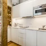 Casa Largo De Santo Antonio Da Se 8 *