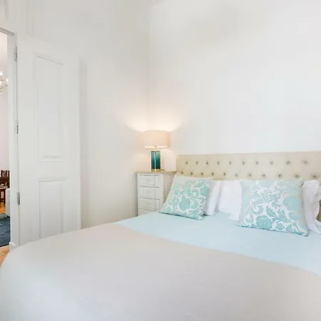Апартаменти Casa Largo De Santo Antonio Da Se 8