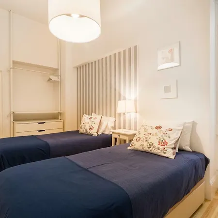 Casa Largo De Santo Antonio Da Se 8 Апартаменти *