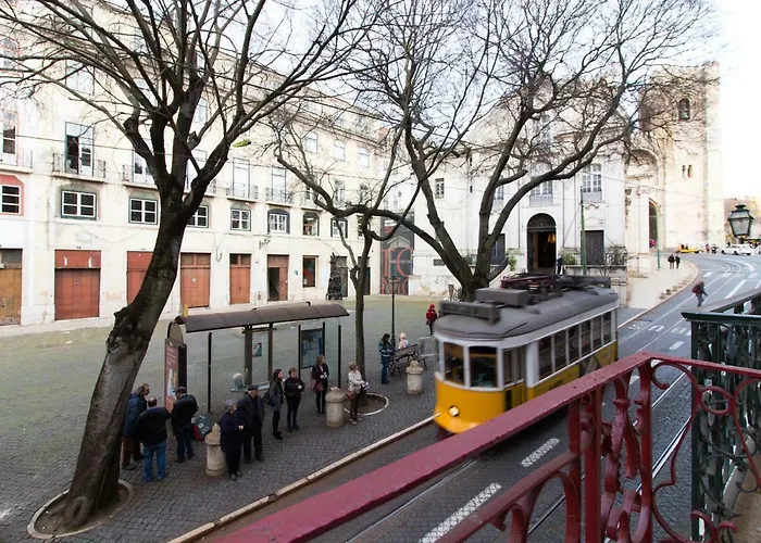 Casa Largo De Santo Antonio Da Se 8 Apartment *